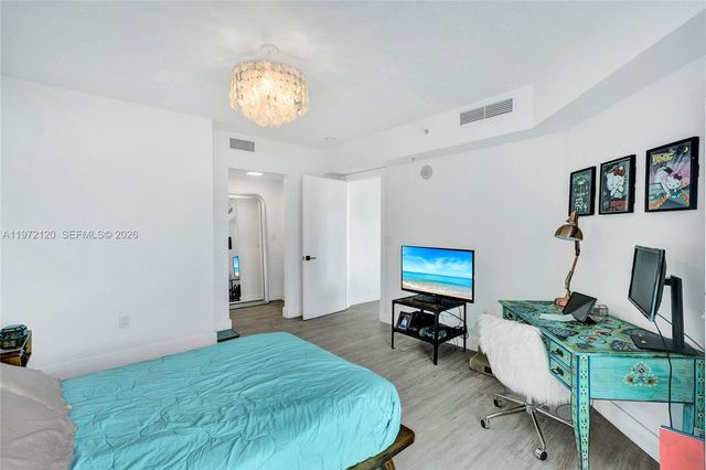 1881 79th St Cswy 1404, North Bay Village, FL 33141