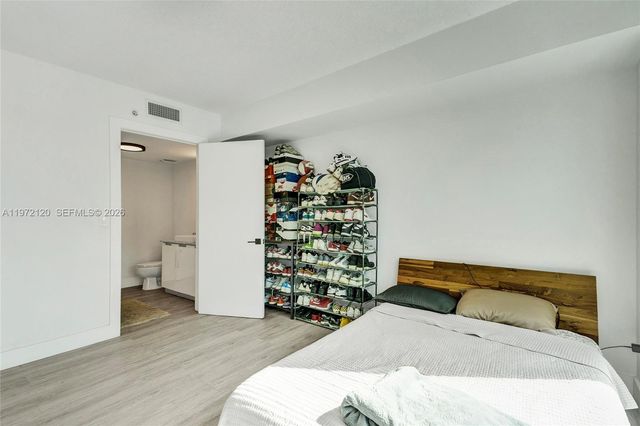 1881 79th St Cswy 1404, North Bay Village, FL 33141