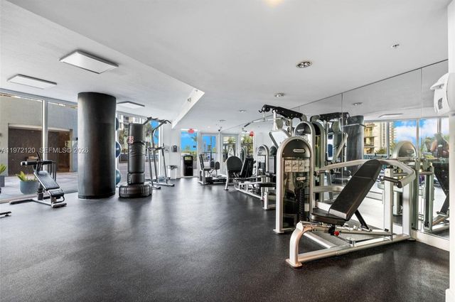 1881 79th St Cswy 1404, North Bay Village, FL 33141