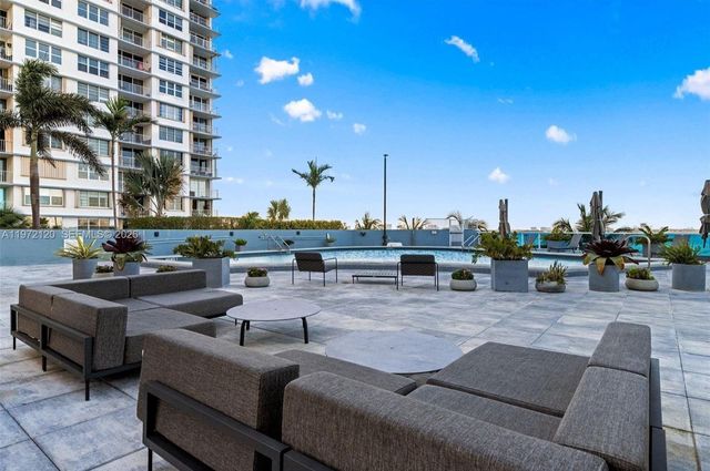 1881 79th St Cswy 1404, North Bay Village, FL 33141