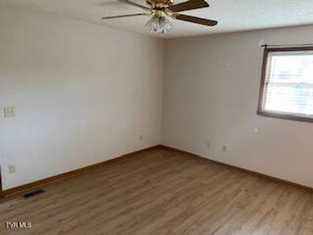 1201 Eastbrook Drive, Kingsport, TN 37663