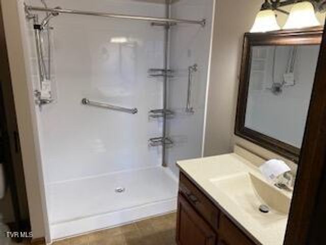 1201 Eastbrook Drive, Kingsport, TN 37663