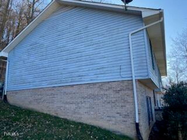 1201 Eastbrook Drive, Kingsport, TN 37663