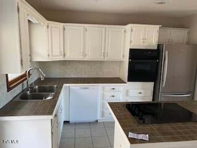 1201 Eastbrook Drive, Kingsport, TN 37663