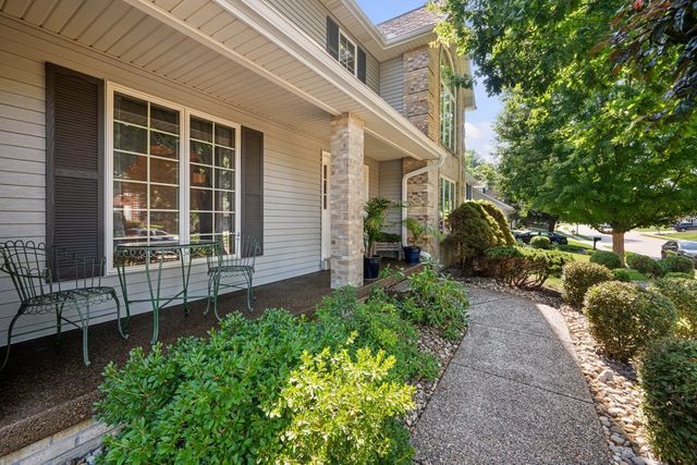 1017 W 57th Street, Davenport, IA 52806
