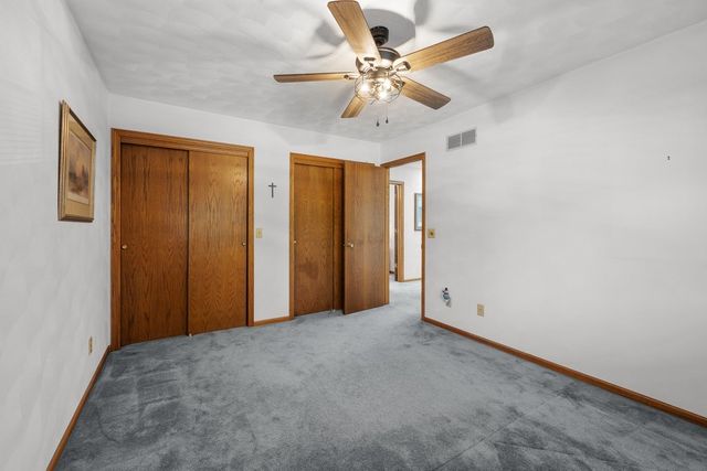 1017 W 57th Street, Davenport, IA 52806
