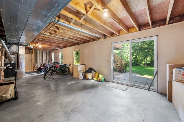 1017 W 57th Street, Davenport, IA 52806