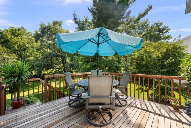 1017 W 57th Street, Davenport, IA 52806
