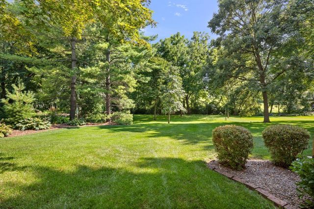 1017 W 57th Street, Davenport, IA 52806