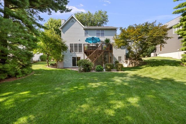 1017 W 57th Street, Davenport, IA 52806