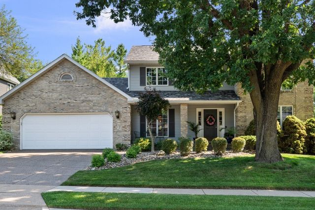 1017 W 57th Street, Davenport, IA 52806