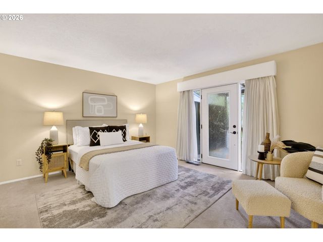 19451 WILDERNESS Dr, West Linn, OR 97068