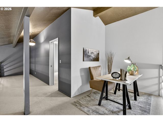 19451 WILDERNESS Dr, West Linn, OR 97068