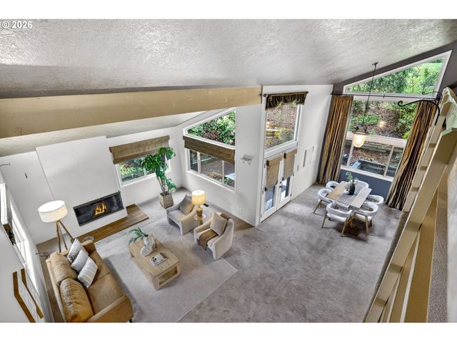 19451 WILDERNESS Dr, West Linn, OR 97068