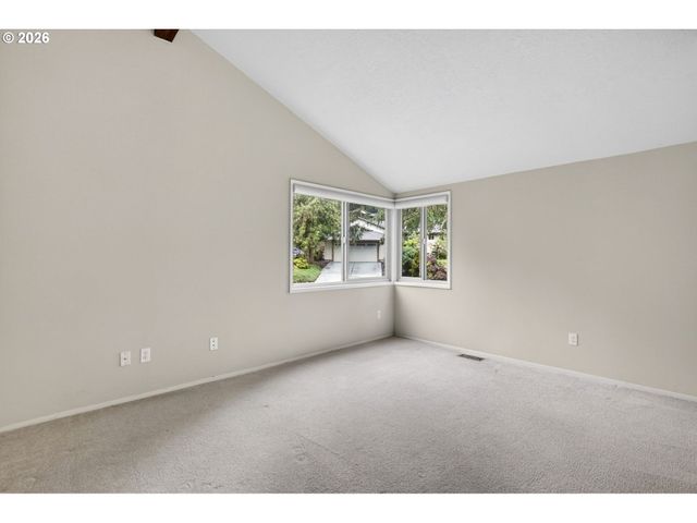 19451 WILDERNESS Dr, West Linn, OR 97068