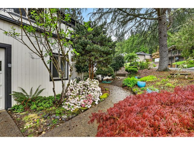 19451 WILDERNESS Dr, West Linn, OR 97068