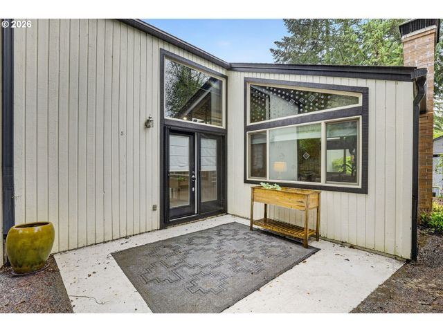 19451 WILDERNESS Dr, West Linn, OR 97068