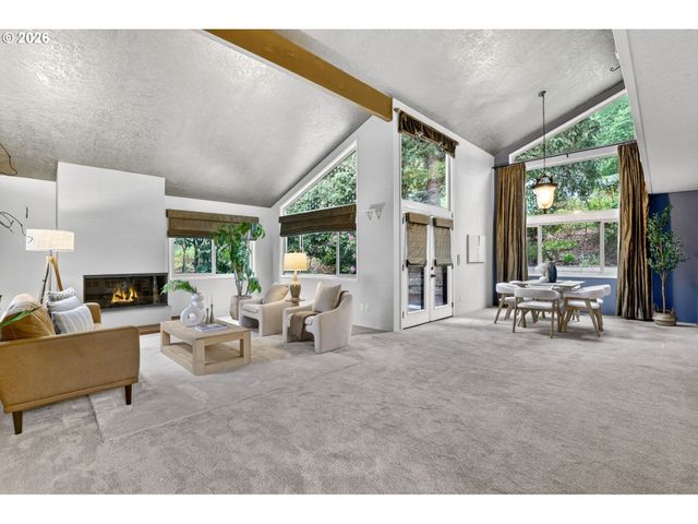 19451 WILDERNESS Dr, West Linn, OR 97068