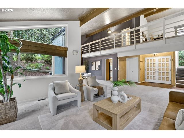 19451 WILDERNESS Dr, West Linn, OR 97068