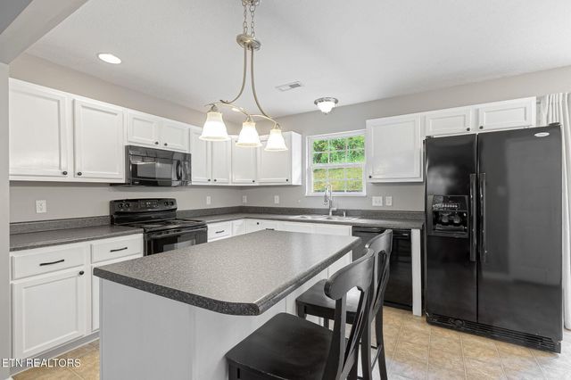 8025 Cold Stream Lane, Knoxville, TN 37920