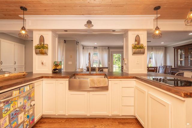 1827 Denholm Drive, Manhattan, KS 66503