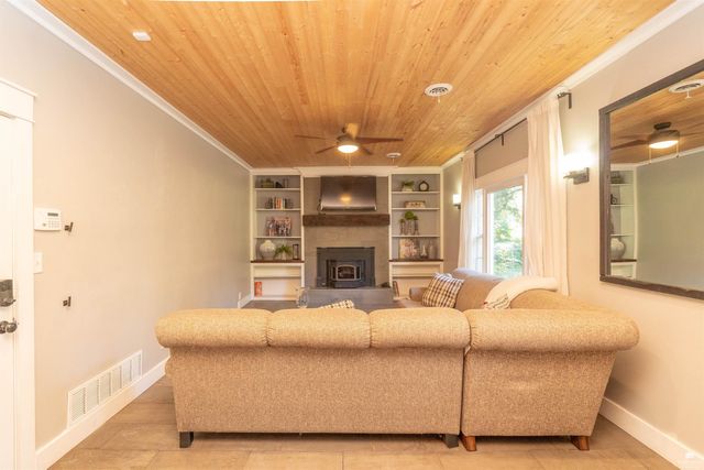 1827 Denholm Drive, Manhattan, KS 66503