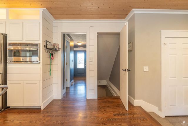 1827 Denholm Drive, Manhattan, KS 66503