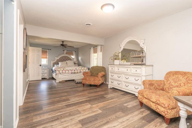 1827 Denholm Drive, Manhattan, KS 66503