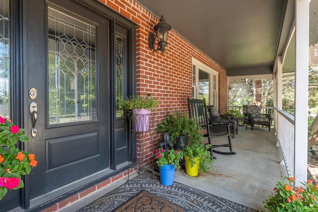 1827 Denholm Drive, Manhattan, KS 66503