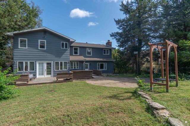 1827 Denholm Drive, Manhattan, KS 66503