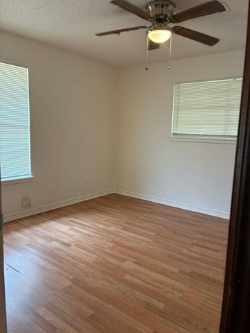 610 S Rike Street, Farmersville, TX 75442