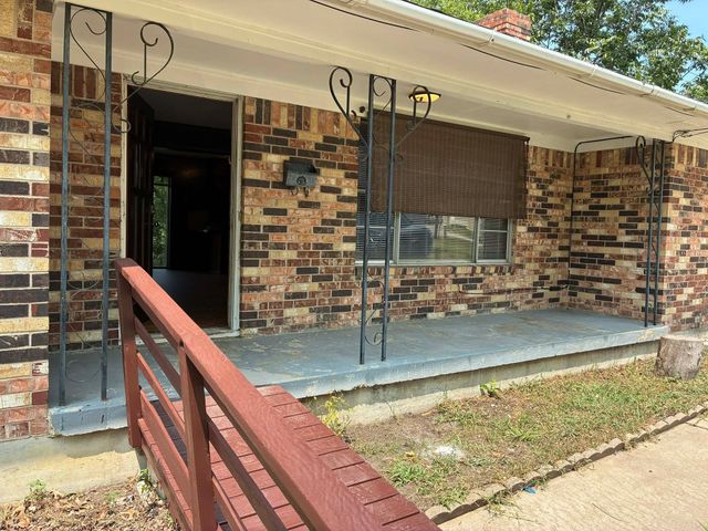610 S Rike Street, Farmersville, TX 75442