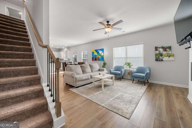 925 Lakehaven Lane, Loganville, GA 30052