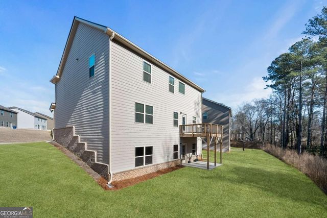 925 Lakehaven Lane, Loganville, GA 30052