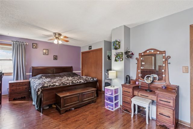 618 E Competine Street, Knoxville, IA 50138