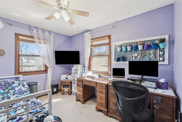 618 E Competine Street, Knoxville, IA 50138