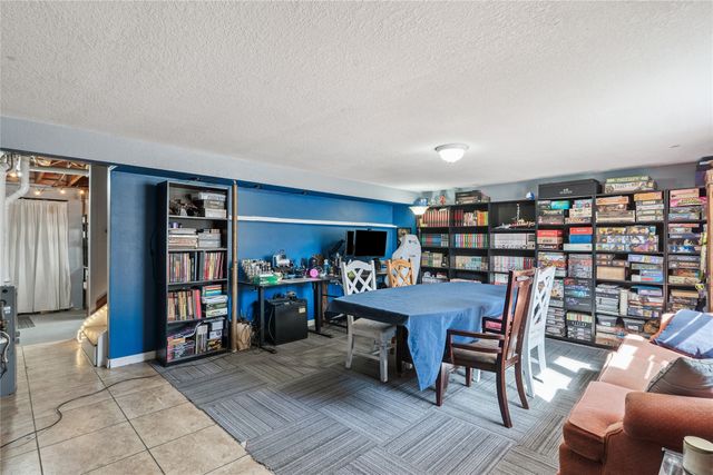 618 E Competine Street, Knoxville, IA 50138