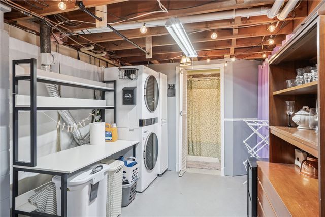 618 E Competine Street, Knoxville, IA 50138