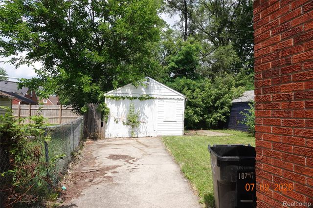 11207 Rossiter Street, Detroit, MI 48224
