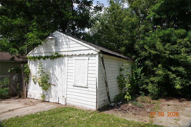 11207 Rossiter Street, Detroit, MI 48224