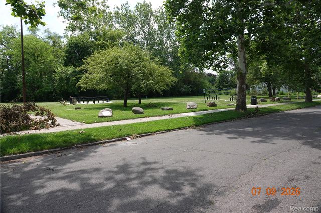 11207 Rossiter Street, Detroit, MI 48224