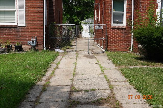 11207 Rossiter Street, Detroit, MI 48224