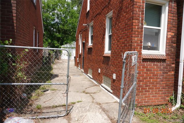 11207 Rossiter Street, Detroit, MI 48224