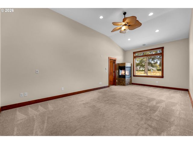12000 Ne 57th Ct, Vancouver, WA 98686