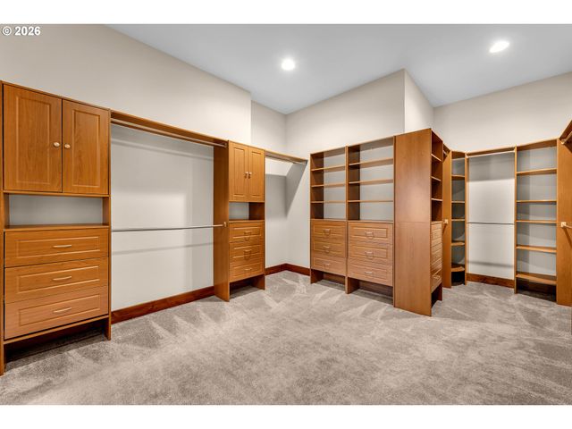 12000 Ne 57th Ct, Vancouver, WA 98686