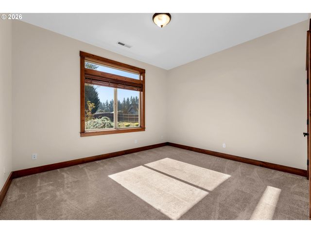 12000 Ne 57th Ct, Vancouver, WA 98686