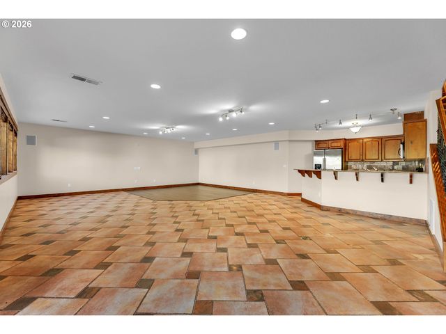12000 Ne 57th Ct, Vancouver, WA 98686