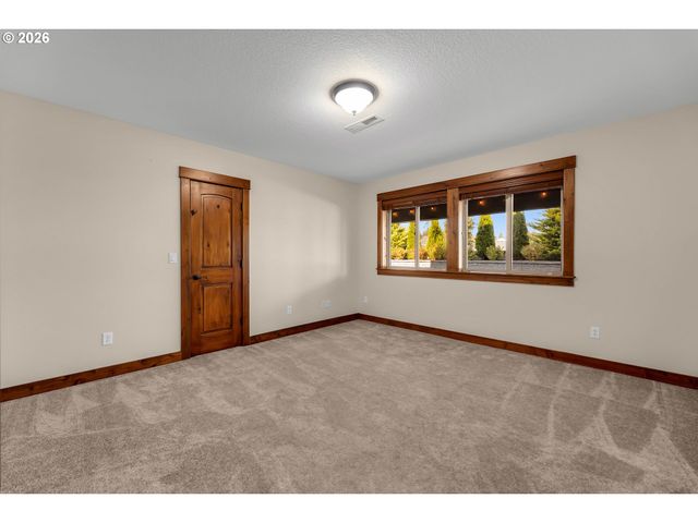 12000 Ne 57th Ct, Vancouver, WA 98686