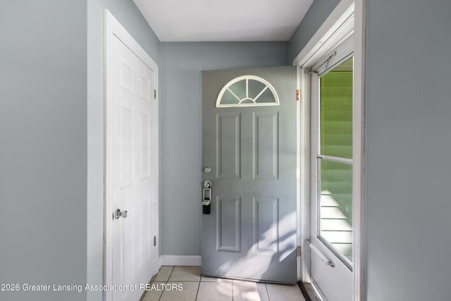 1387 Cloverleaf Road, Lansing, MI 48906
