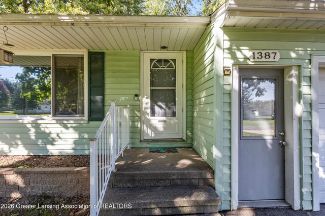 1387 Cloverleaf Road, Lansing, MI 48906